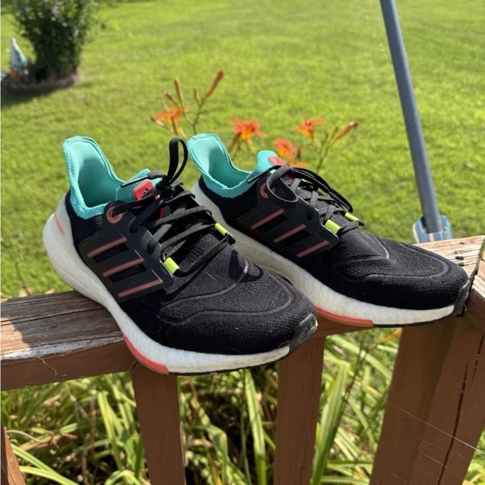 Adidas Ultraboost 22 men’s 10.5